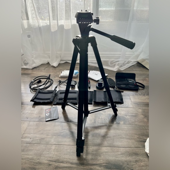 Sony Αlpha a6000 Mirrorless Camera - Full Bundle!! - Picture 3 of 15